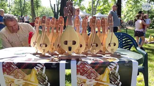 "Златната гъдулка" събра в Русе певци, инструменталисти и танцьори