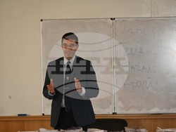 Конкурсният изпит по физика за кандидат-студенти за учебната 2025/2026 година започна в СУ