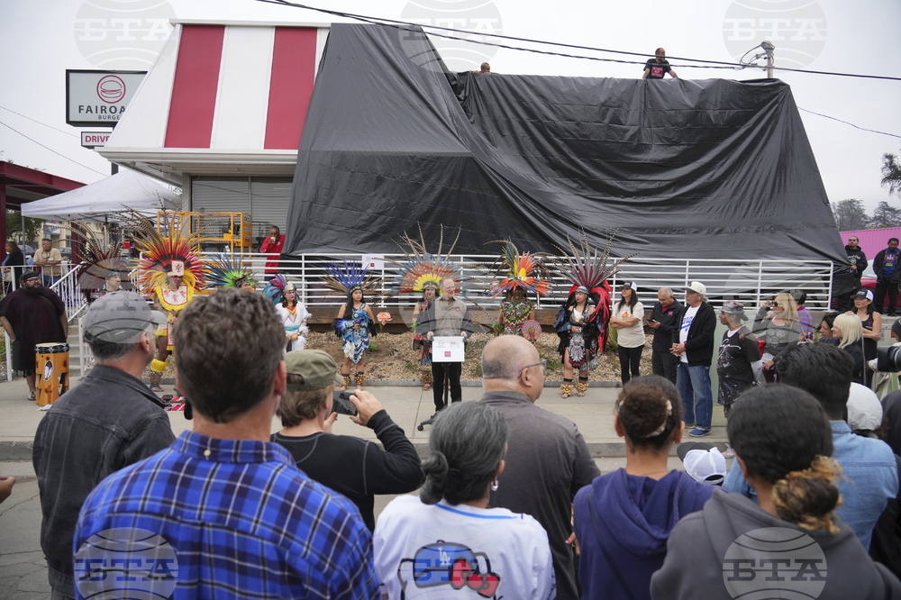 Latest Robert Vargas Mural Uplifts Fire-Ravaged Altadena Community