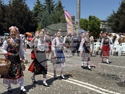 Казанлък - Празник на розата - шествие