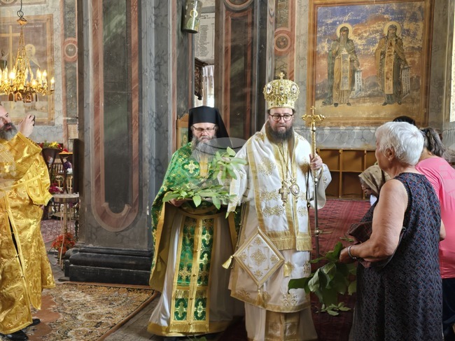 Село Капитановци - Петдесетница - Света литургия