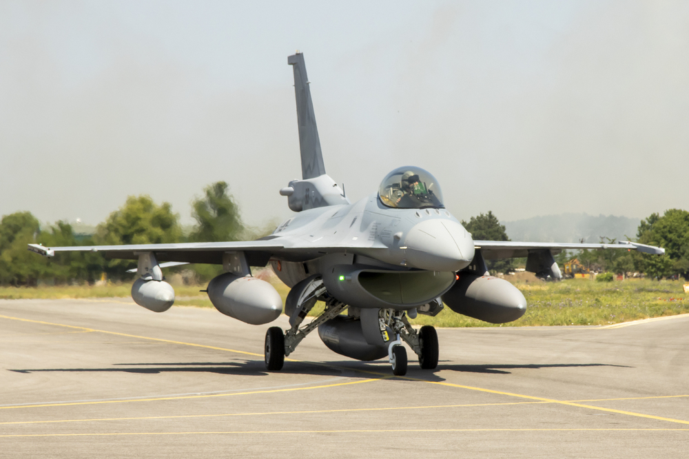 Fuel Leak Found on Bulgaria’s F-16 Fighter Jet, Repair Expected by End-September, Says Defence Minister