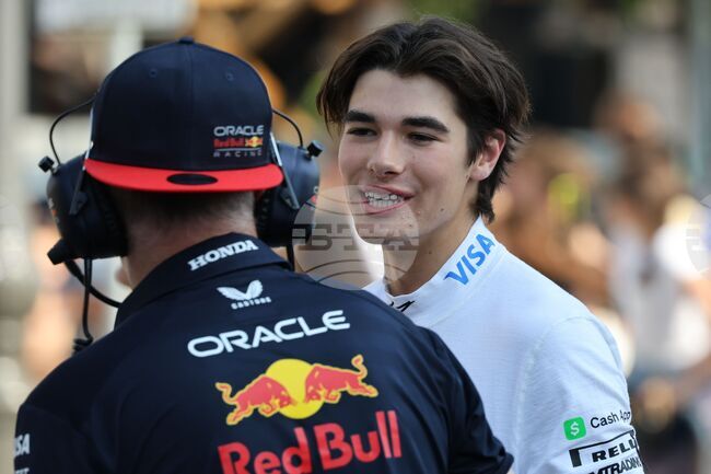 Никола Цолов се класира седми още в първата си квалификация във Формула 2