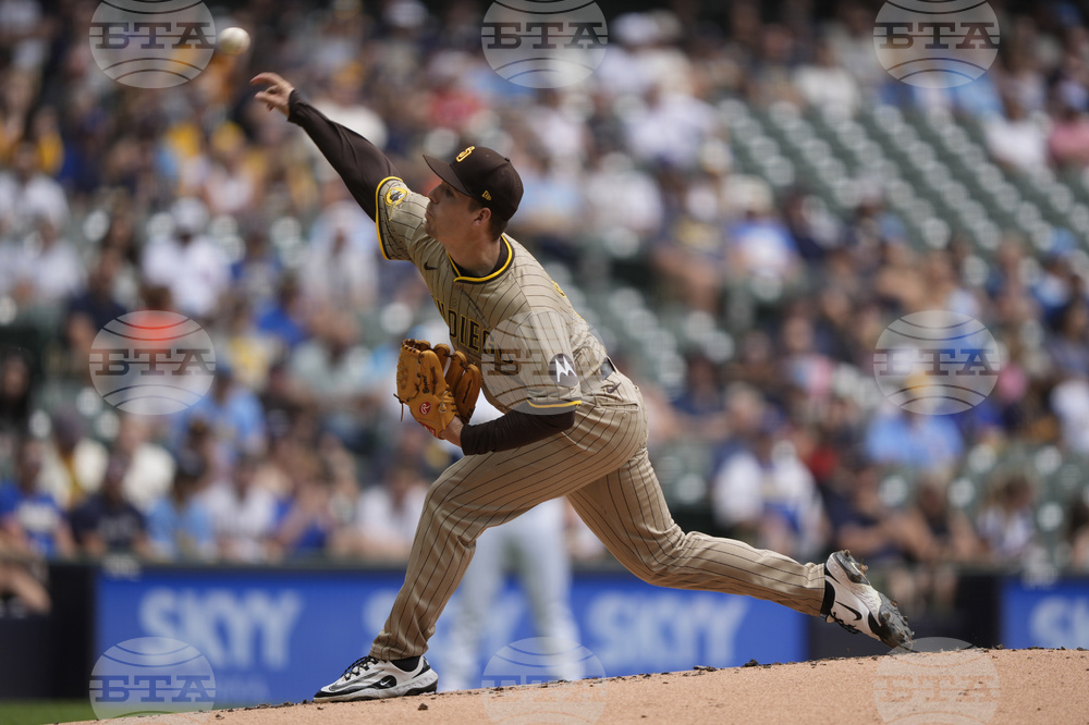 Padres Brewers Baseball