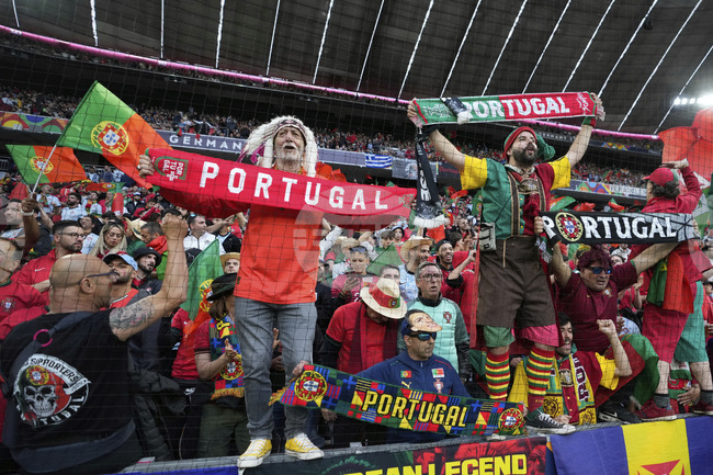 Португалия и Франция се класираха за четвъртфиналите на европейското първенство до 21 години с убедителни победи