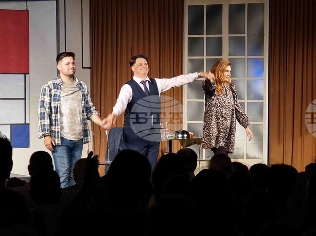 С препълнена зала за „Познай кой ще дойде на вечеря“ приключиха Театралните празници „Невена Коканова“ в Ямбол