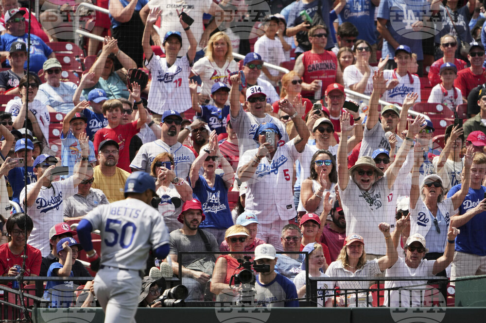 Dodgers Cardinals Baseball