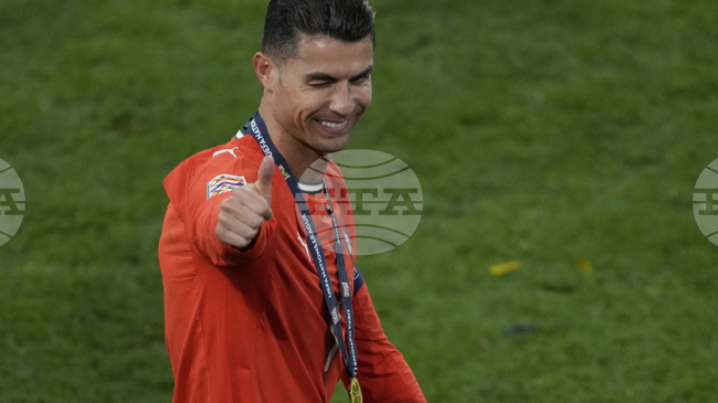 Кристиано Роналдо определи "Златната топка" като фикция