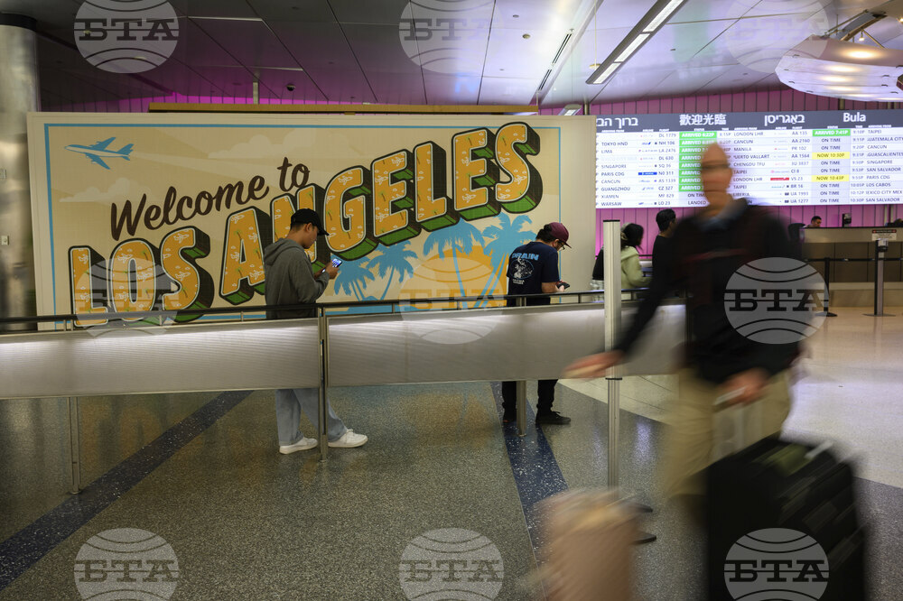 Полетите на летището в Лос Анджелис са били преустановени вчера сутринта поради недостиг на персонал за контрол на въздушното движение
