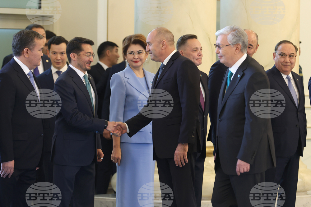 Казахстан - Румен Радев - официално посрещане