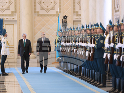 Казахстан - Румен Радев - официално посрещане