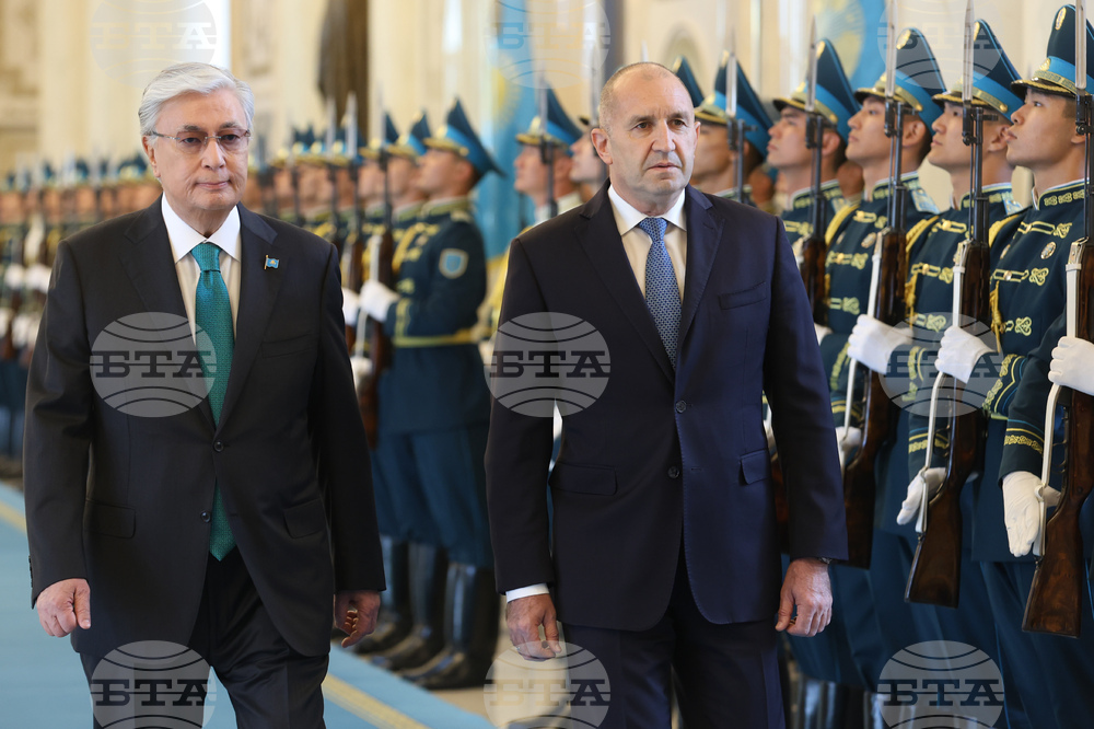 Казахстан - Румен Радев - официално посрещане