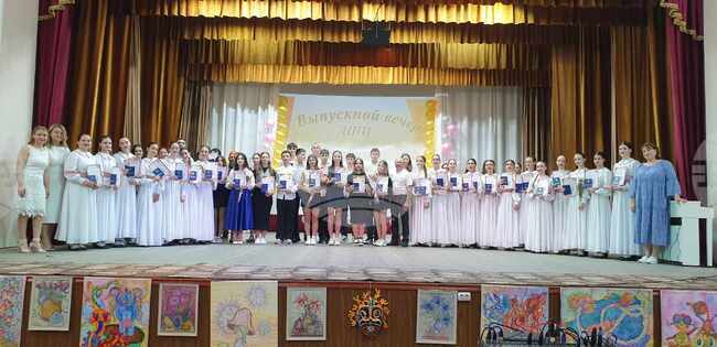 Детската школа по изкуствата в Тараклия изпрати един от най-многобройните си випуски 