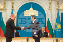 Казахстан - Касъм-Жомарт Токаев - Румен Радев  - двустранни документи  - подписване