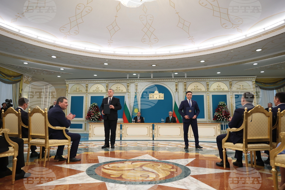 Казахстан - Касъм-Жомарт Токаев - Румен Радев  - двустранни документи  - подписване