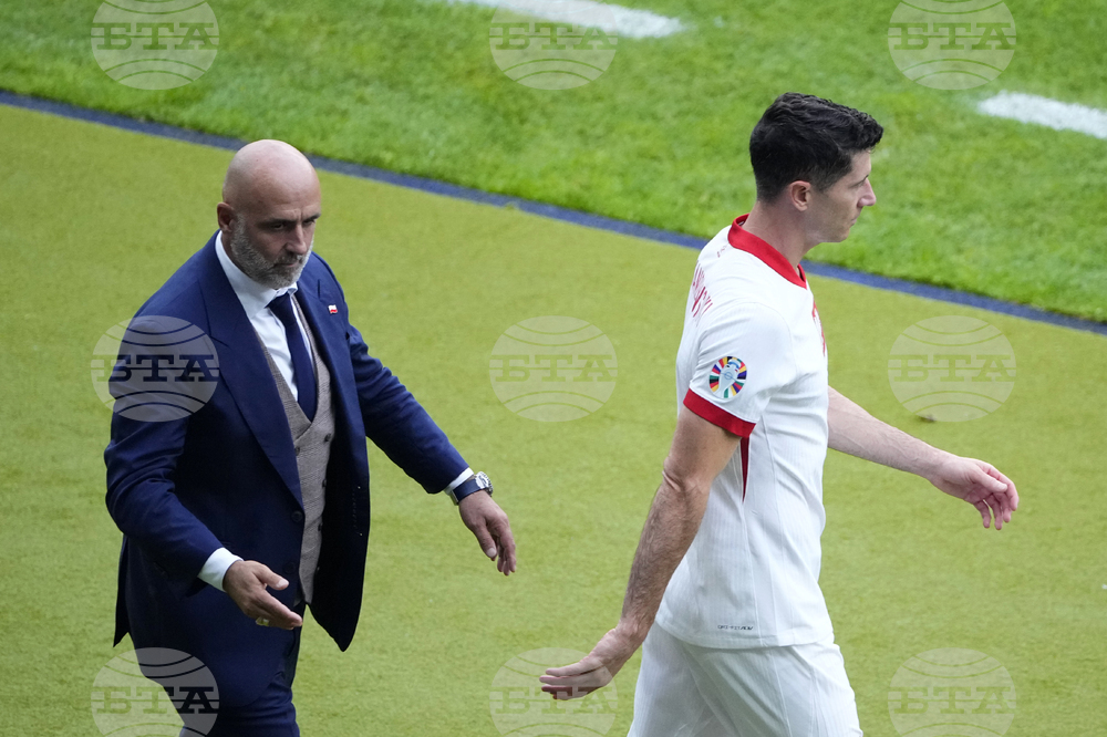 Селекционерът на Полша Михал Пробеж за отнетата лента на Левандовски: "Направих го за доброто на отбора"