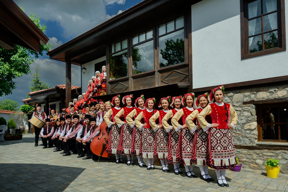 Изложба за 70-годишнината на ансамбъл „Загоре“ ще изпъстри днес алея „Стара Стара Загора“