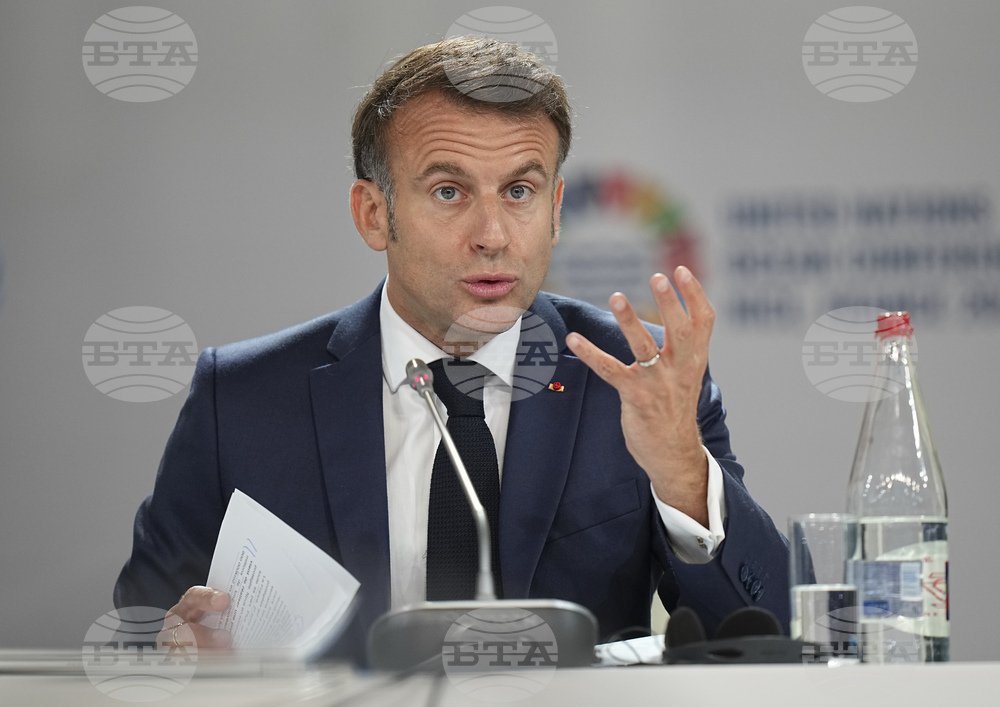 Макрон призова за мобилизация за спасяване на океаните и че морските дълбини, откритото море Гренландия или Антарктика не са за продан