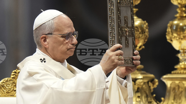 Първата книга на папа Лъв Четиринадесети ще излезе на пазара в САЩ следващата година