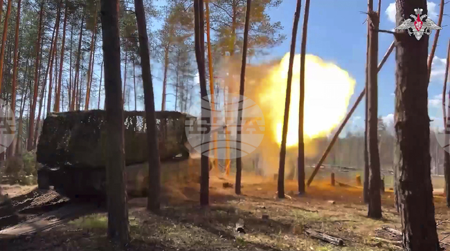 Един мъж загина и най-малко четирима са ранени при нощната атака с дронове срещу Одеса