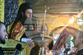 Ямбол - храм „Света Троица” - литургия