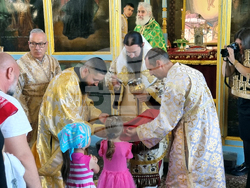 Ямбол - храм „Света Троица” - литургия