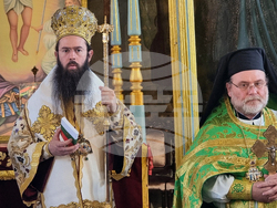 Ямбол - храм „Света Троица” - литургия