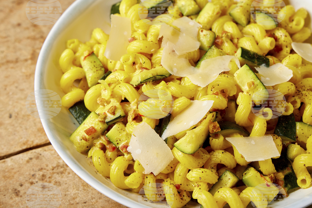 Food-MilkStreet-Zucchini-Saffron Pasta