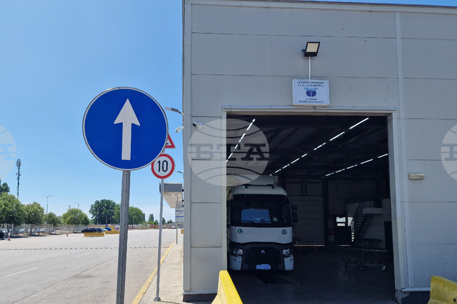 Нормален е трафикът на граничните пунктове в страната, съобщават от "Гранична полиция"