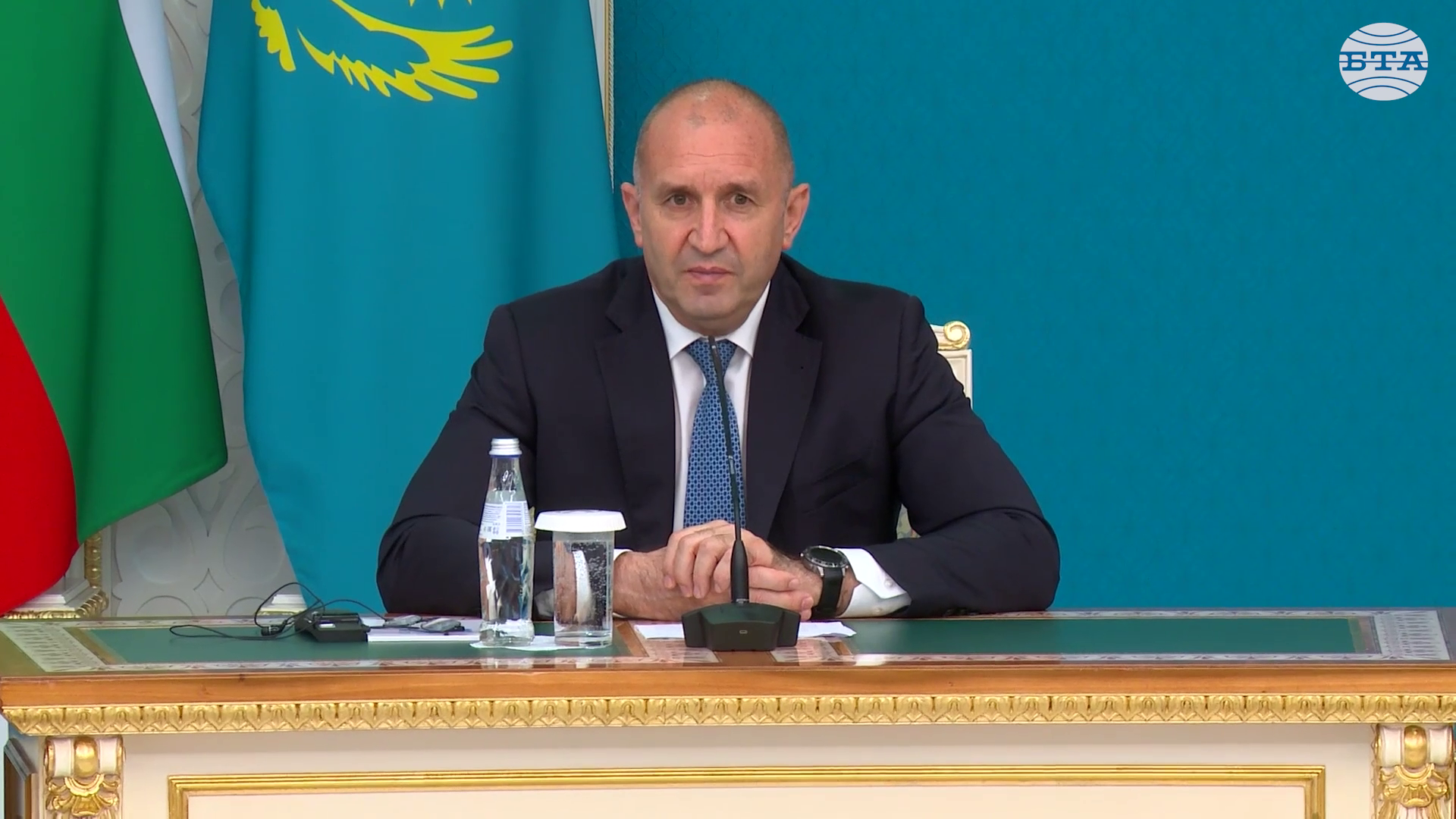 Потенциалът между България и Казахстан е огромен, каза президентът Румен Радев в Астана Потенциалът между България и Казахстан е огромен, каза президентът Румен Радев в Астана