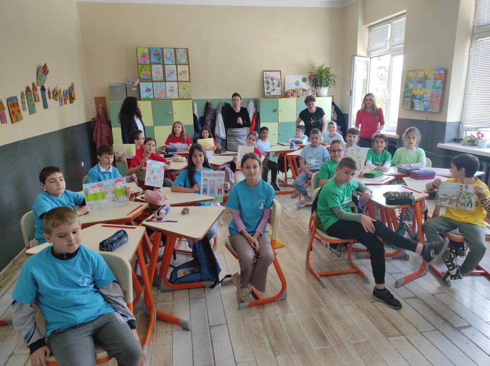 Третокласници написаха книга с послание срещу агресията