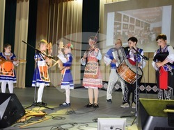 Снимки: сайтът на Саратския общински съвет