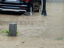 Румъния - Букурещ - буря