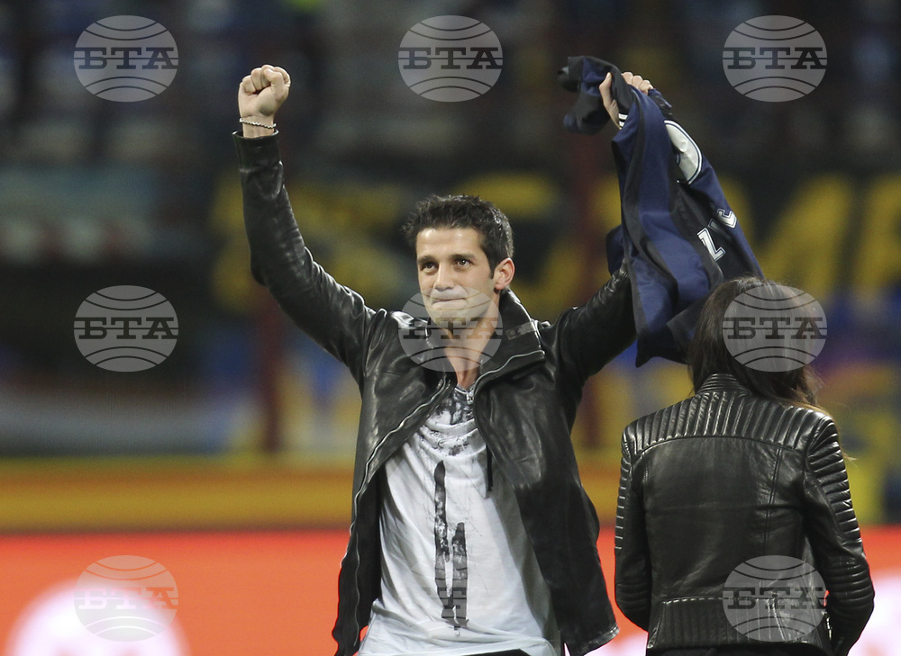 Soccer Inter Milan Chivu