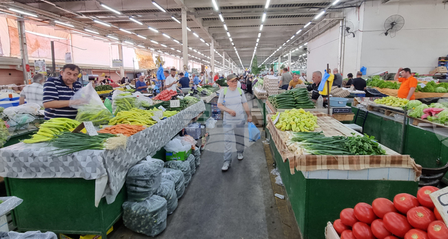 Сезонните плодове на пазарите в Северна Македония са с по-високи цени от миналата година