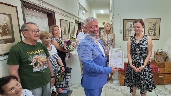 Държавният архив в Шумен връчи отличия за дарител, читател и приятел на архивите през 2024 г. 
