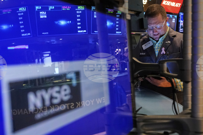 С повишение на индексите започна търговията на Уолстрийт