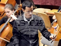 Криминалната музикална мистерия „Записки на жената призрак“ ще има премиера в София на 2 юли. Снимка: Софийската филхармония