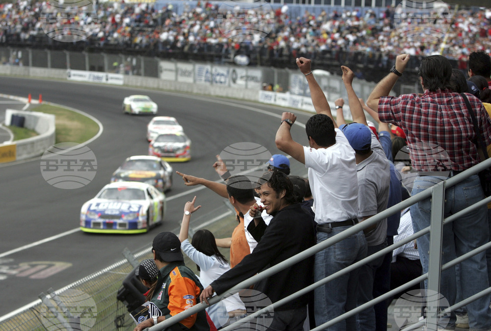 NASCAR In The Pits