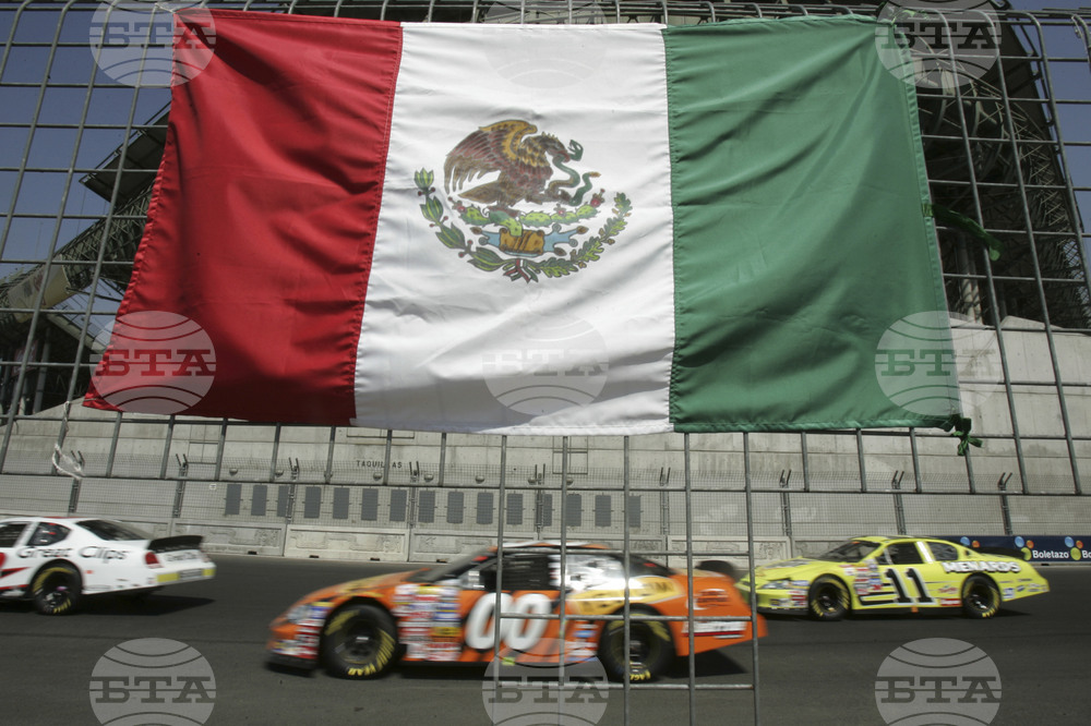 NASCAR In The Pits