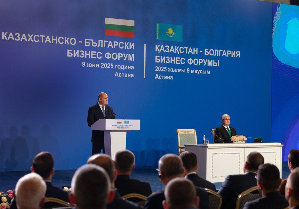 Румен Радев: Развитието на Транскаспийския международен транспортен маршрут е от ключово значение за транспортната, енергийна и дигитална свързаност между Европа и Азия