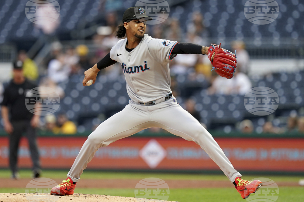 Marlins Pirates Baseball