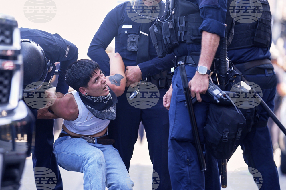Immigration Raids Los Angeles Spotlight