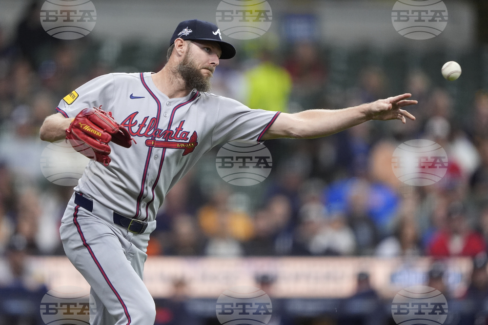 Braves Brewers Baseball