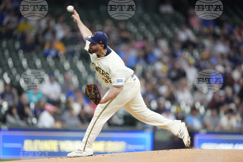 Braves Brewers Baseball