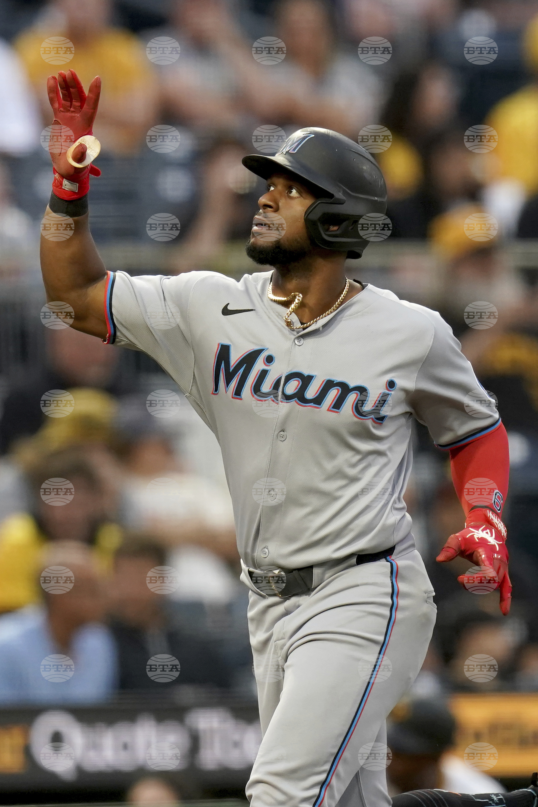 Marlins Pirates Baseball