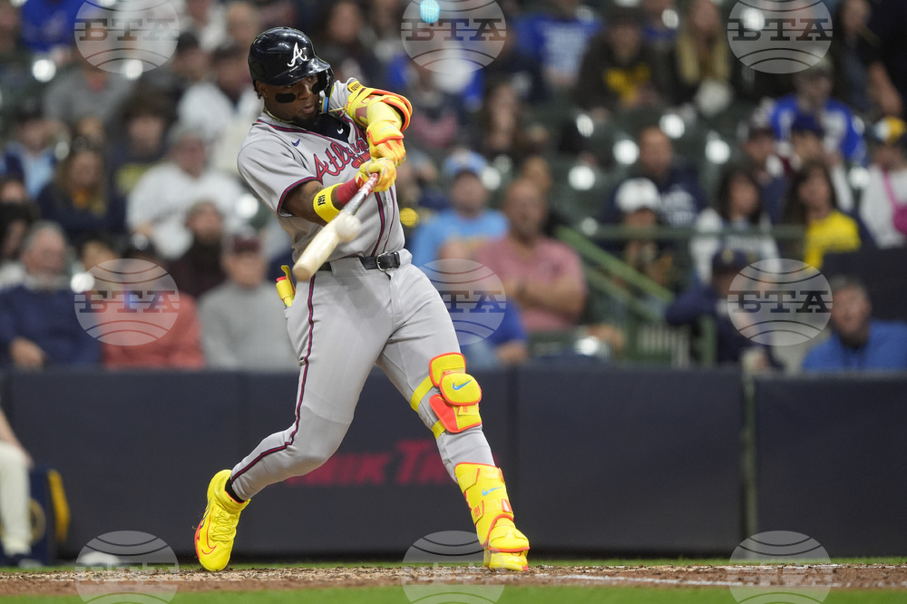 Braves Brewers Baseball
