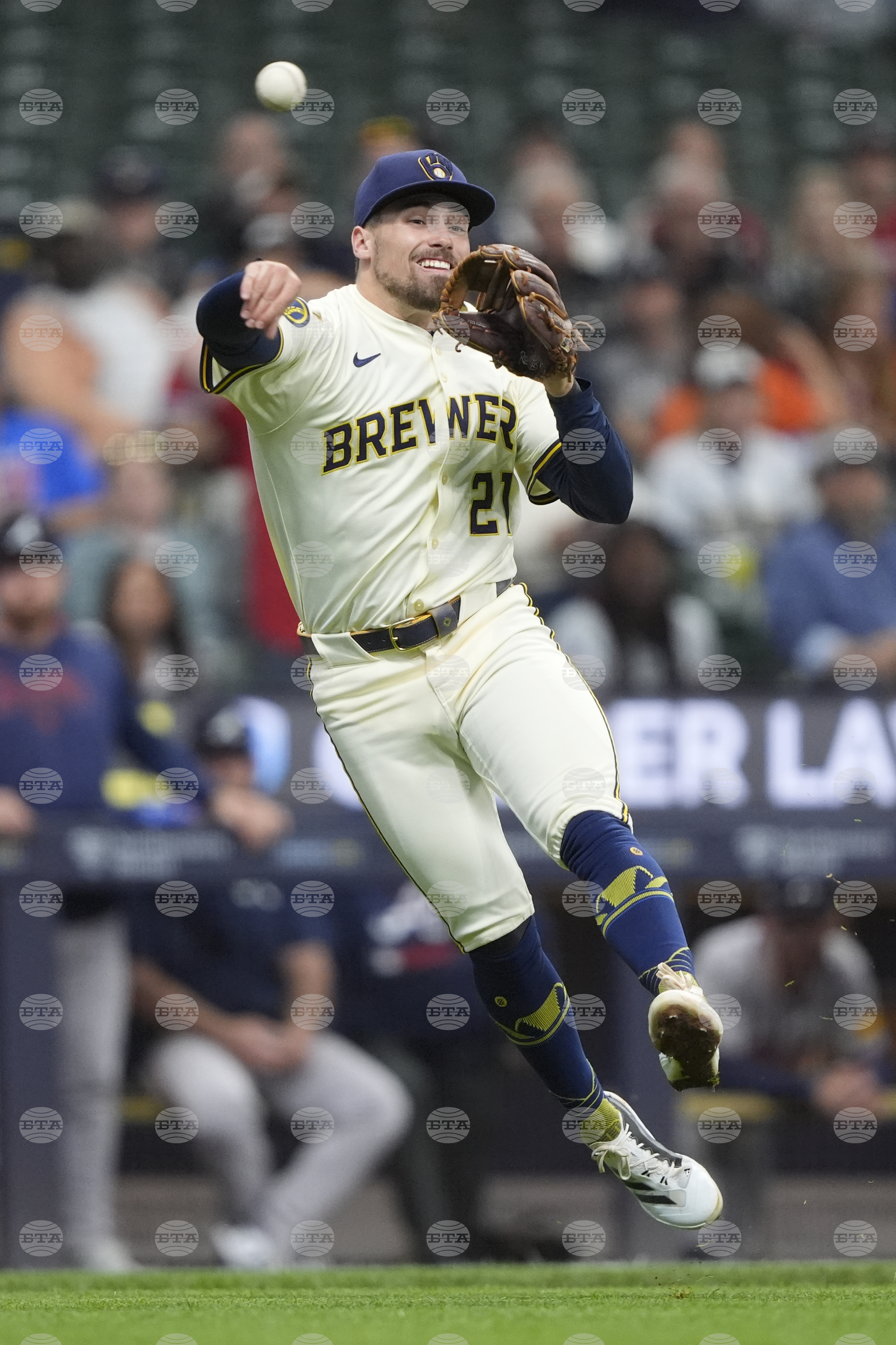 Braves Brewers Baseball