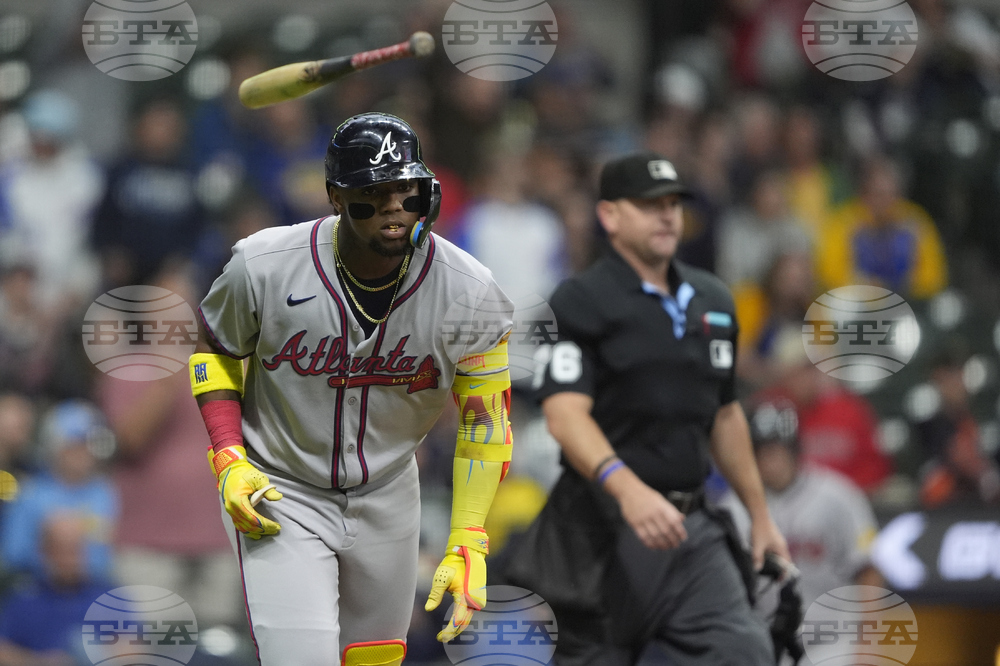 Braves Brewers Baseball