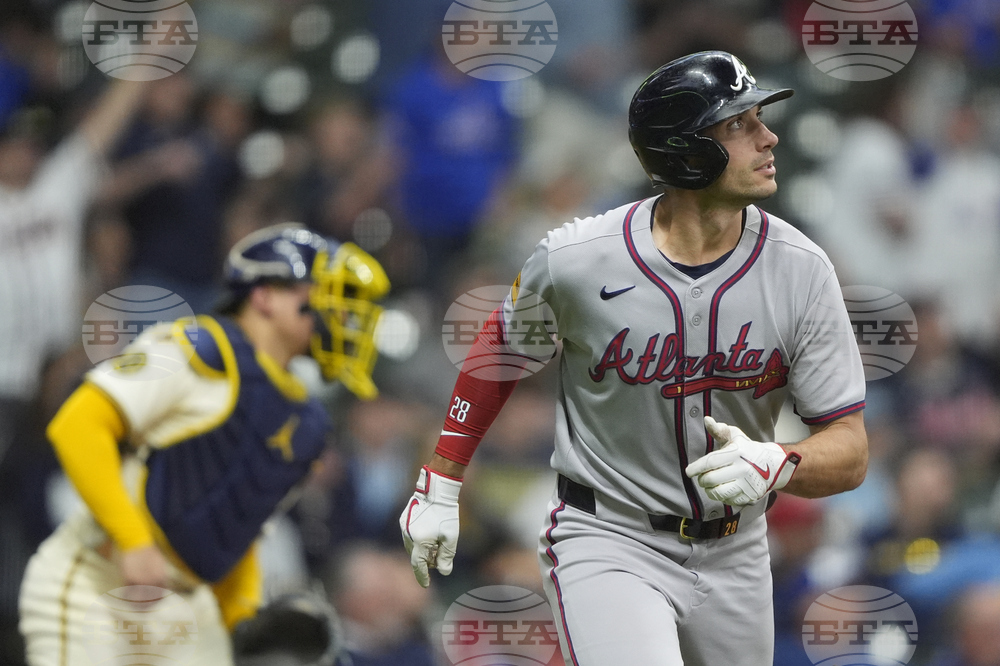 Braves Brewers Baseball